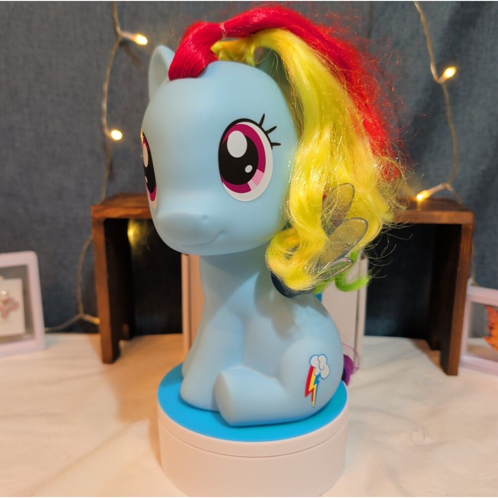 Hasbro My Little Pony Rainbow Dash 9" Glitter Wings Sitting 2018